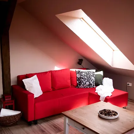 Pipacs Apartment