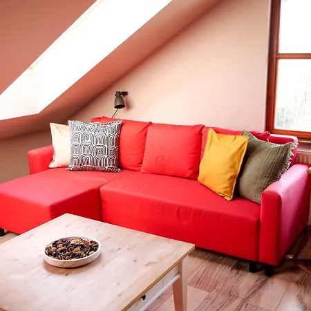 Apartment Pipacs