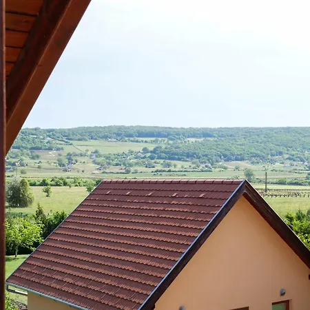 Apartment Pipacs Tagyon